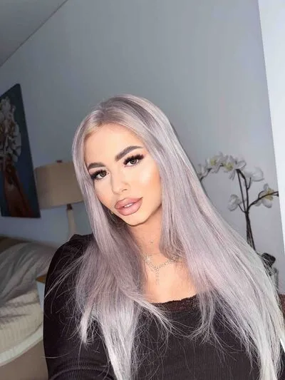 Live sex webcam photo for JessieBreen #290124431
