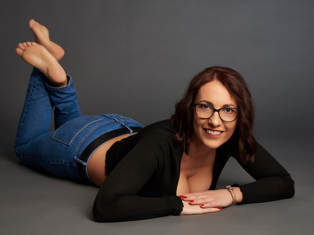 Live sex webcam photo for JessieHunt #276159816