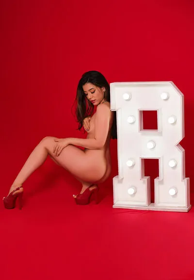 Live sex webcam photo for JessieLiu #290137758