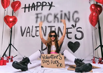 Live sex webcam photo for JessieLiu #290137796