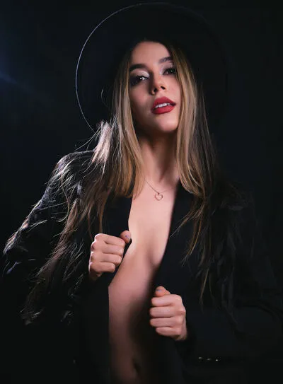 Live sex webcam photo for JessieLiu #290137811