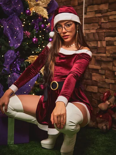 Live sex webcam photo for JessieLiu #290137813