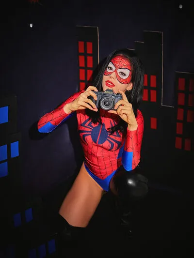 Live sex webcam photo for JessieLiu #290137831