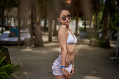 Live sex webcam photo for JessieLiu #290137853