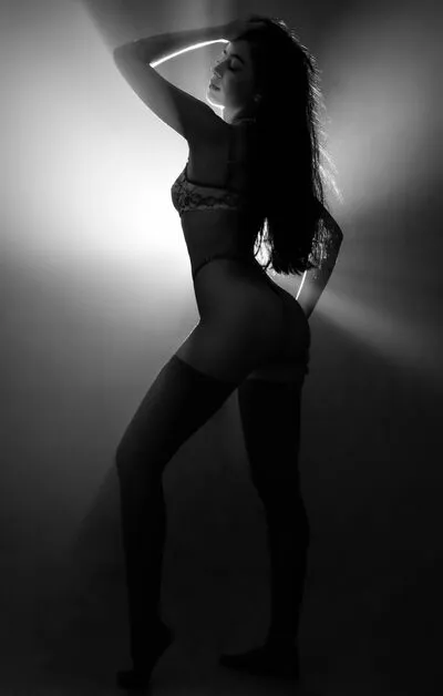 Live sex webcam photo for JessieLiu #290137940