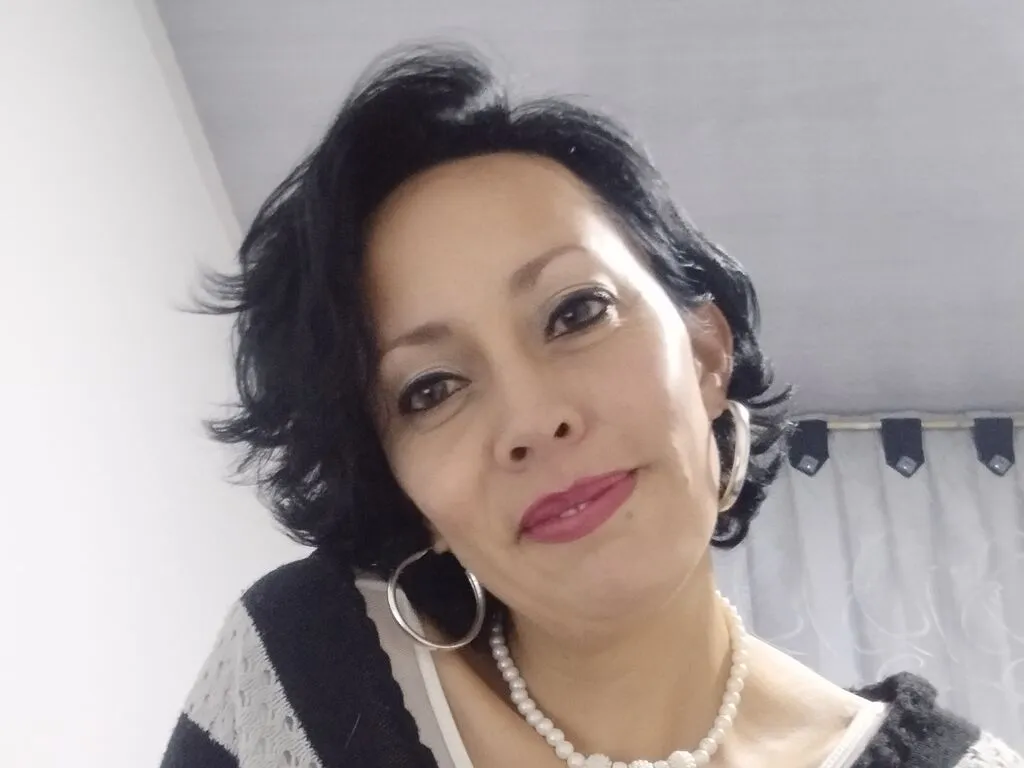 Live sex webcam photo for JhanneCherry #278082328