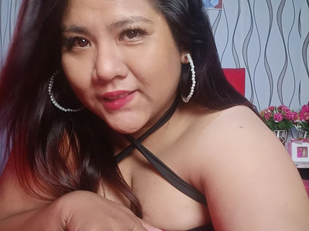 Live sex webcam photo for JhennyTan #276168649