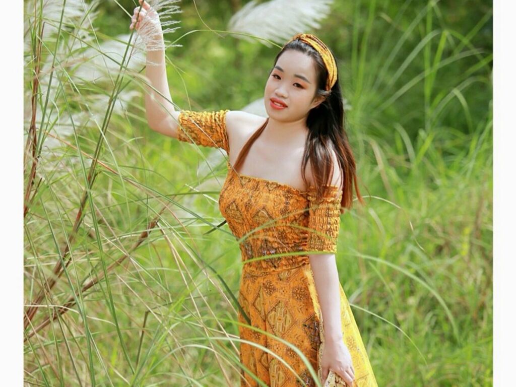 Live sex webcam photo for JuhiScott #276409100