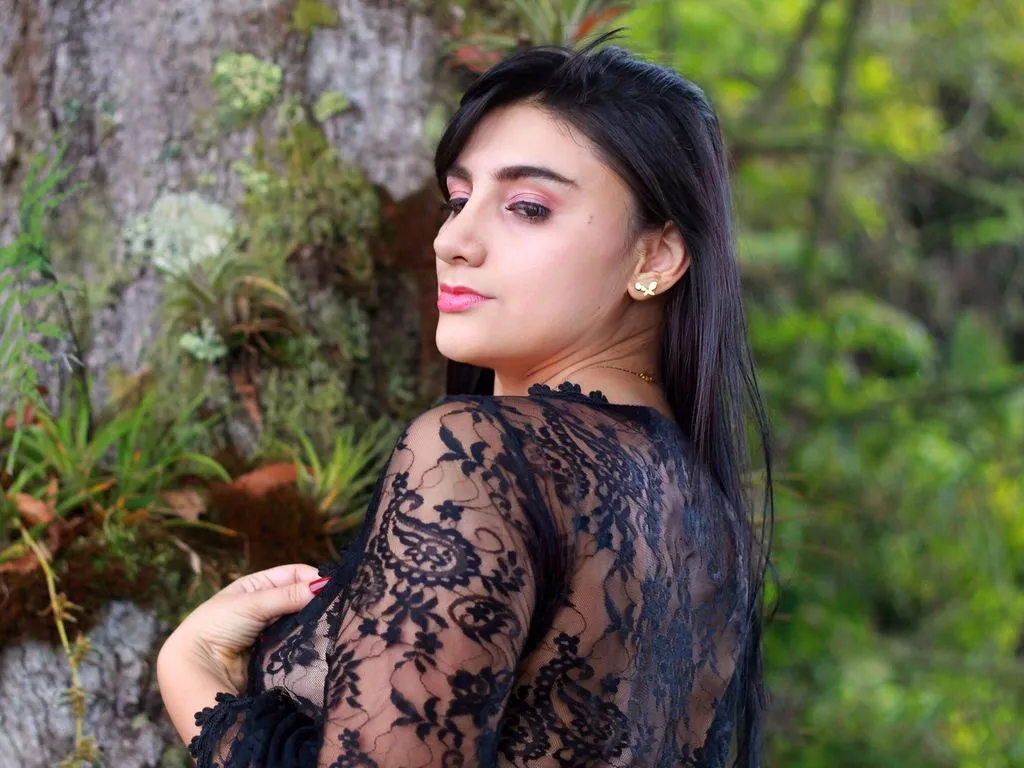 Live sex webcam photo for JuliaRobinson #276279642