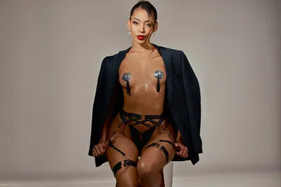 Live sex webcam photo for JulietBass #290137518