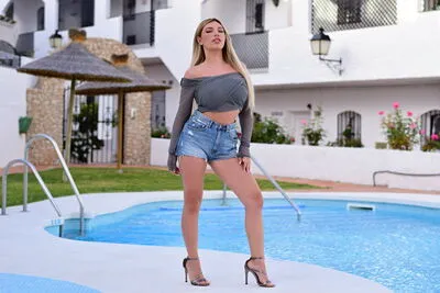 Live sex webcam photo for JulietteMcQueen #290159314