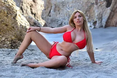 Live sex webcam photo for JulietteMcQueen #290159341