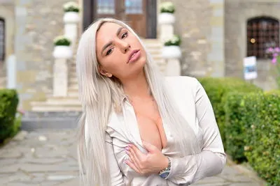 Live sex webcam photo for JulietteMcQueen #290159502