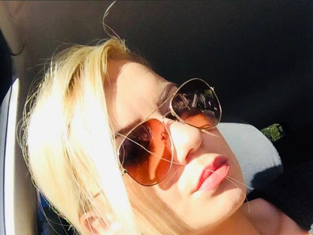 Live sex webcam photo for JulyaDerin #276637477