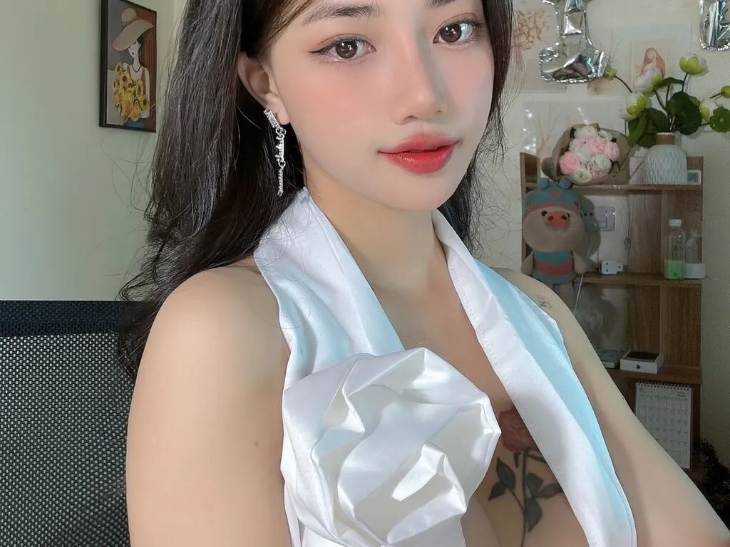 Live sex webcam photo for JunNorris #276564907