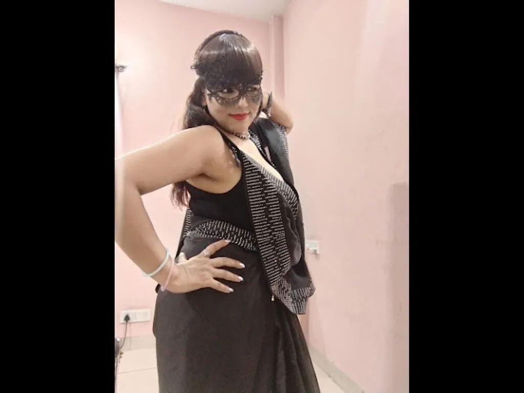 Live sex webcam photo for KashishSen #276886615