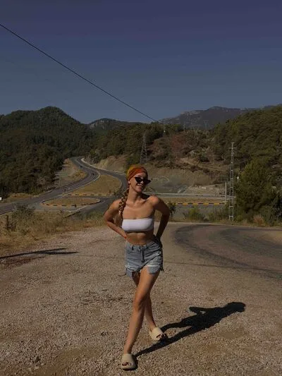 Live sex webcam photo for KassidyJill #290193701