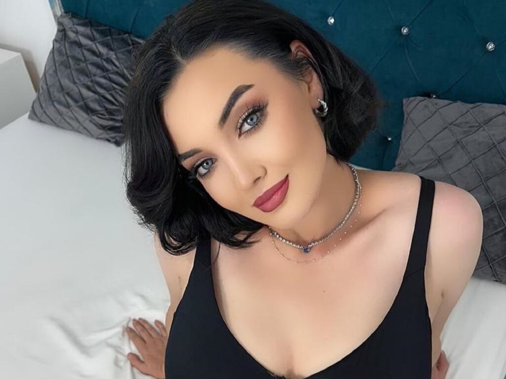 Live sex webcam photo for KateMedina #276462423