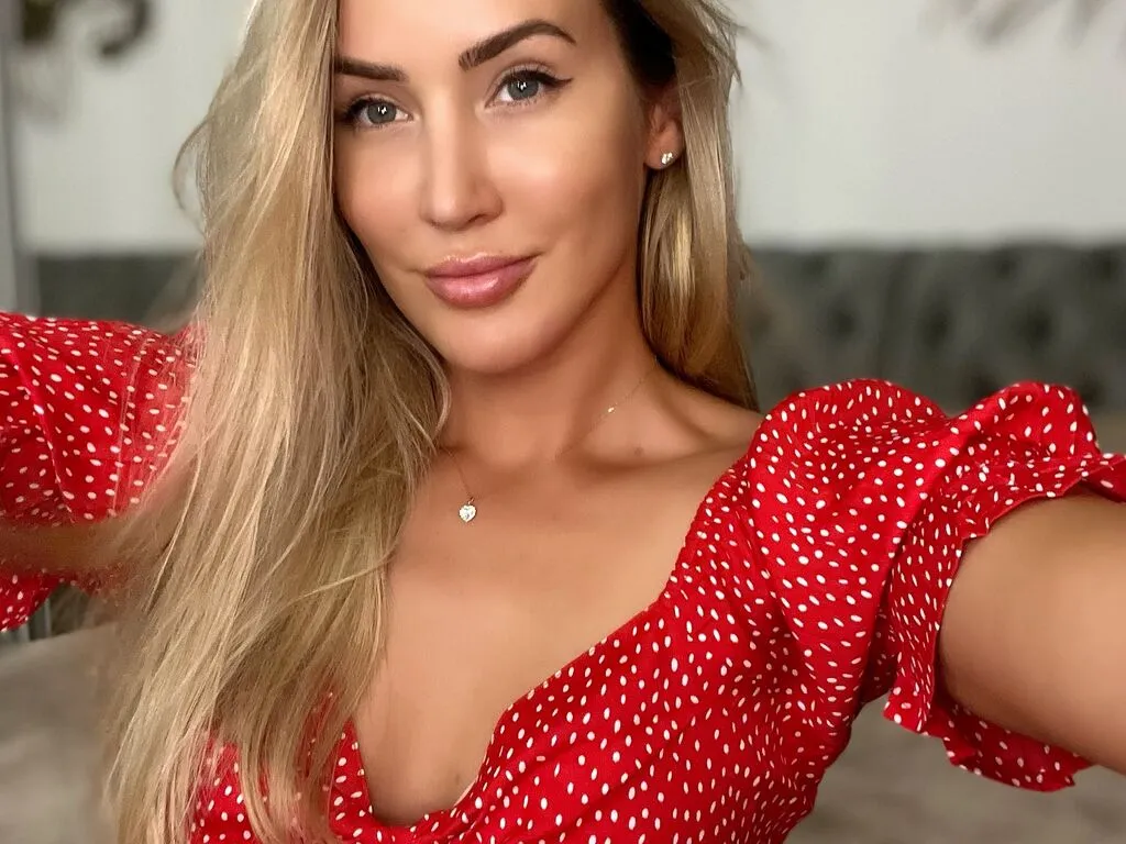 Live sex webcam photo for KatherinneKat #276349101