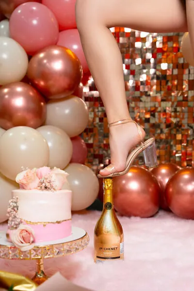 Live sex webcam photo for KathiaMendoza #290137335