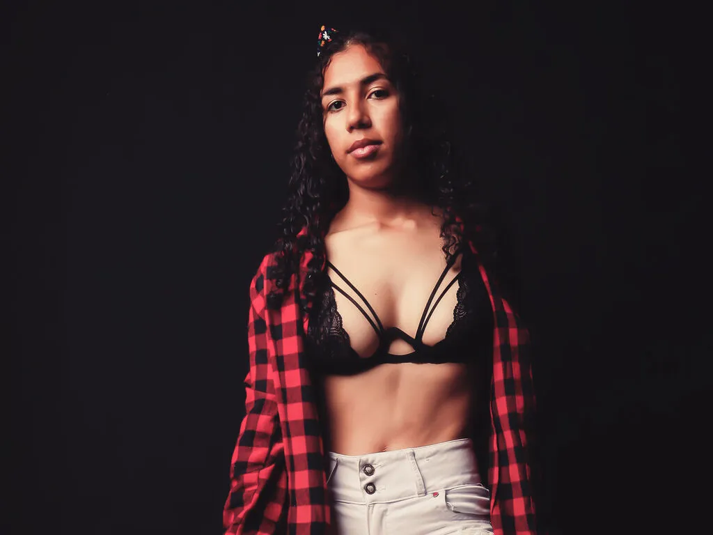 Live sex webcam photo for KattyNico #276767829