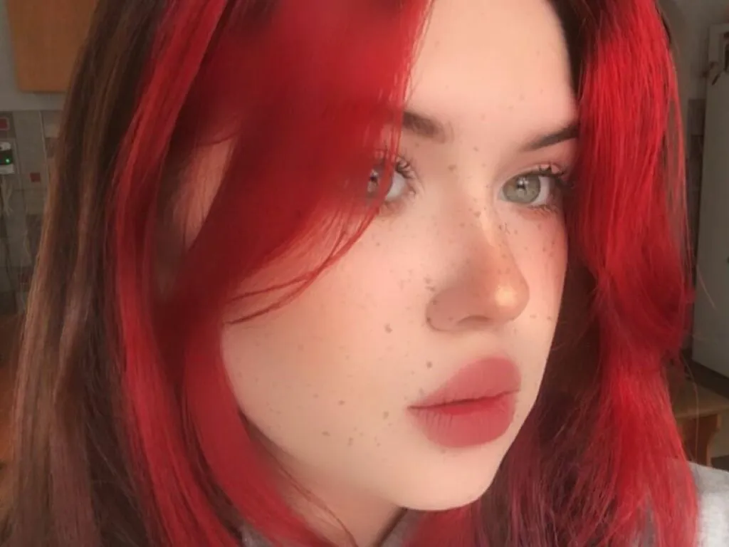 Live sex webcam photo for KellyFields #278301114