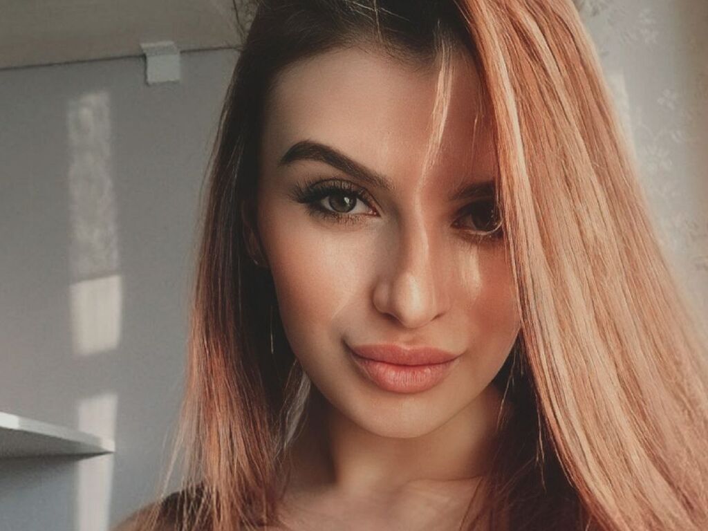 Live sex webcam photo for KendallJaks #277520453