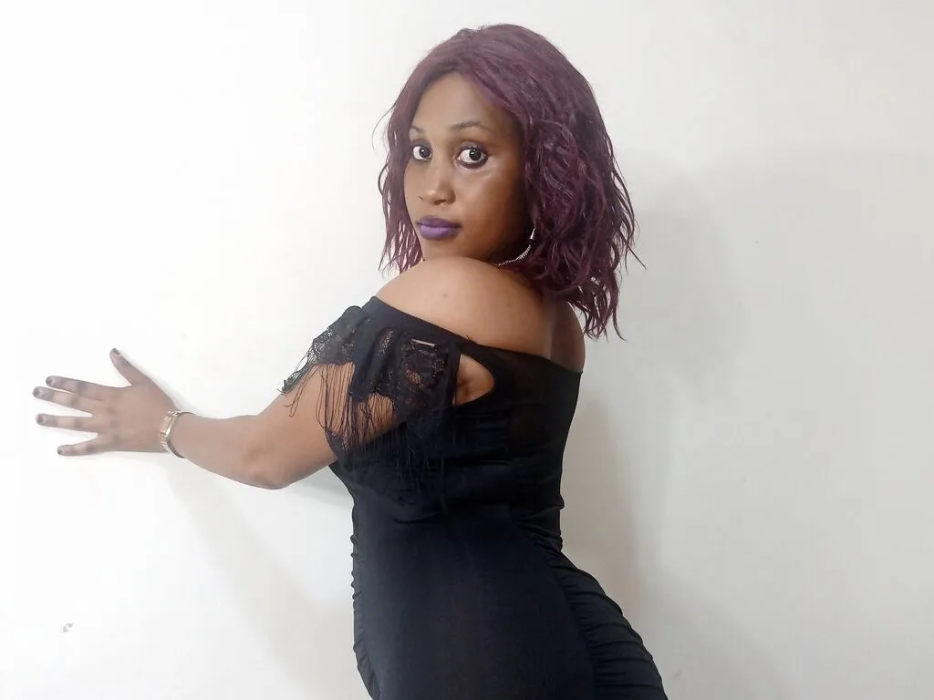 Live sex webcam photo for KimAmanda #277042745