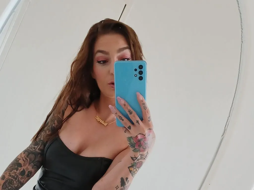 Live sex webcam photo for KiraJeffs #277217893