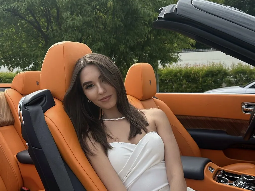 Live sex webcam photo for KiraSimmons