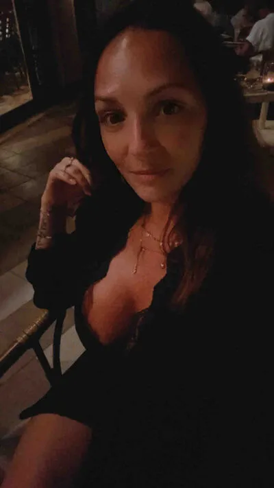 Live sex webcam photo for LaraHayes #290193859