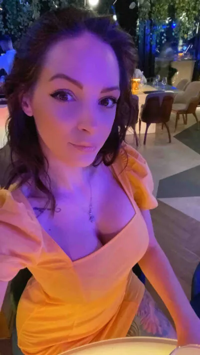 Live sex webcam photo for LaraHayes #290193930