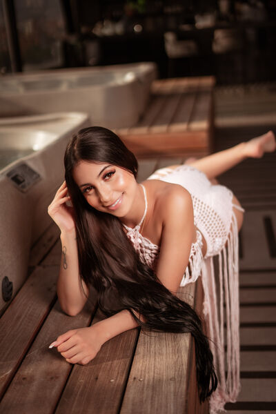 Live sex webcam photo for LauraHenderson #290122314