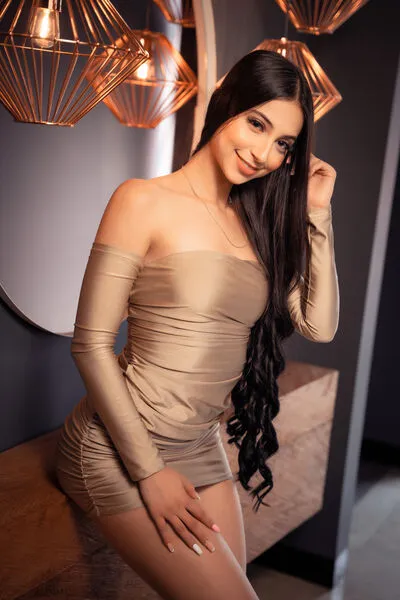 Live sex webcam photo for LauraHenderson #290122356