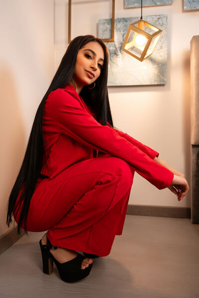 Live sex webcam photo for LauraHenderson #290122418