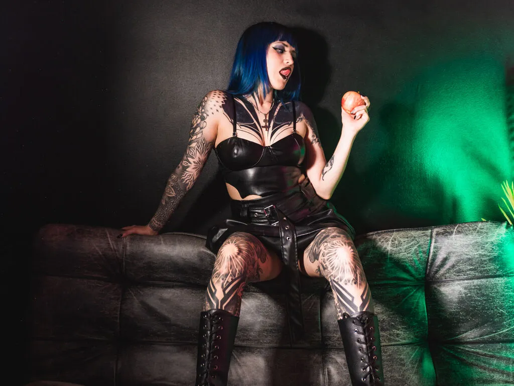 Live sex webcam photo for LaurenRisso #276466320