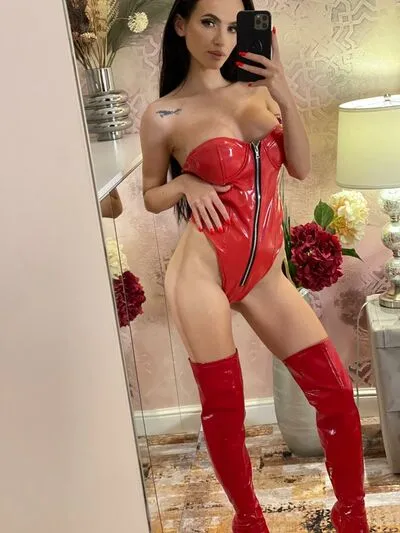 Live sex webcam photo for LaylaWood #290125860