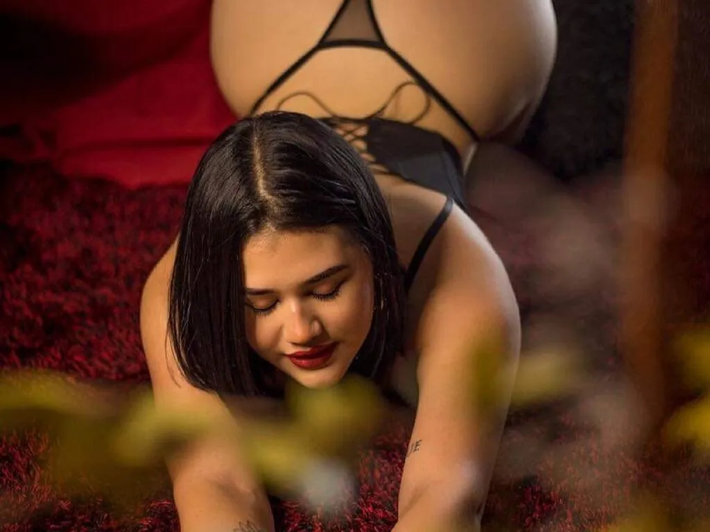 Live sex webcam photo for LeahBlakke #276281788