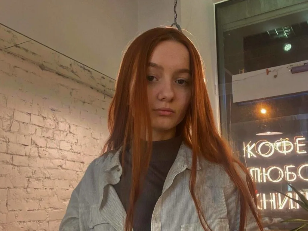 Live sex webcam photo for LeilaBerkes #276696872