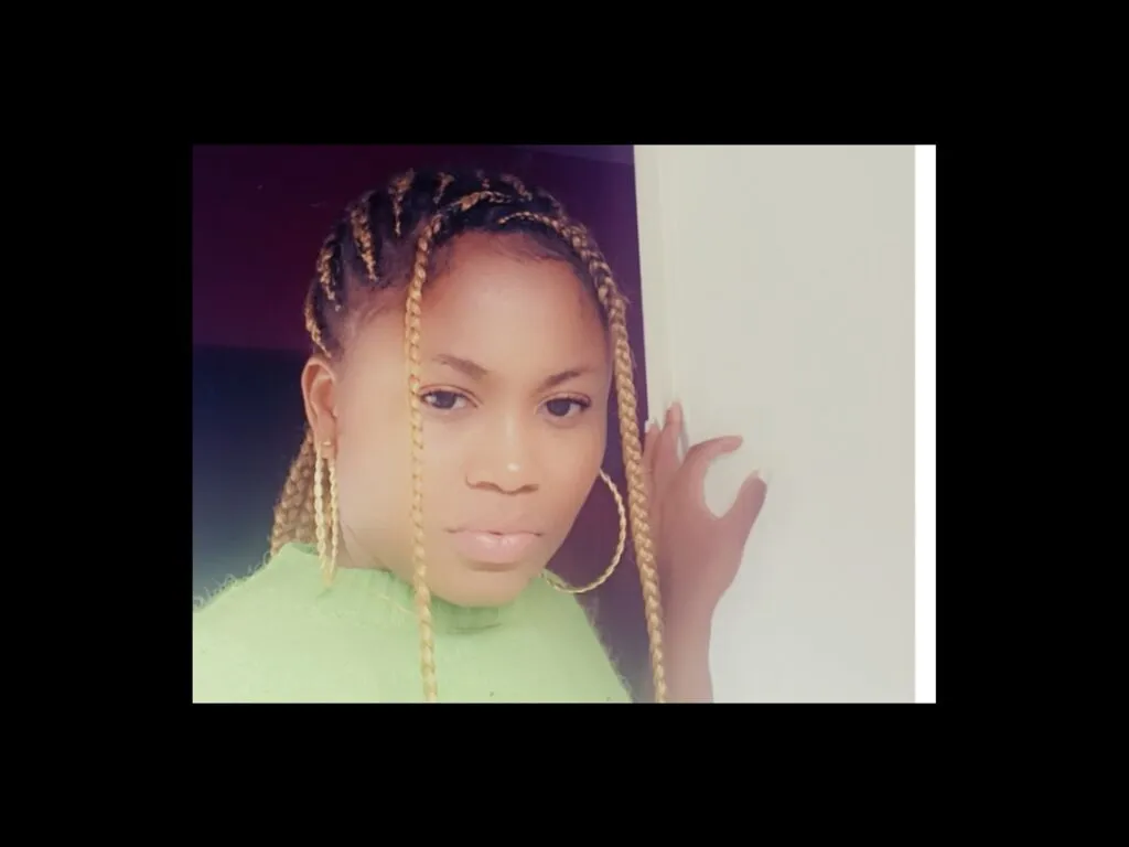 Live sex webcam photo for LenaMbeka #277538270