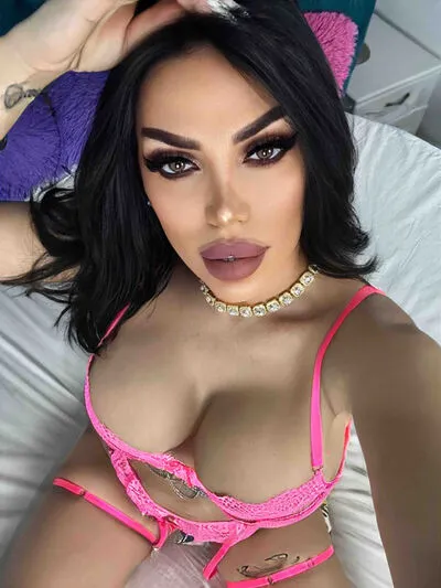 Live sex webcam photo for LeticiaLoren #290160724
