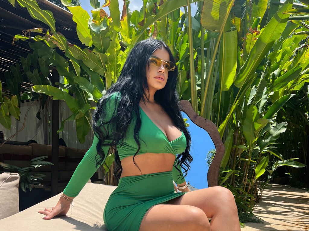 Live sex webcam photo for LianaElement #278053593