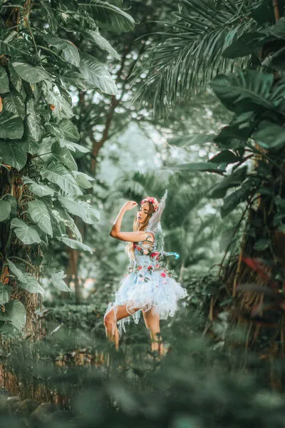 Live sex webcam photo for LilianMendoza #290157636