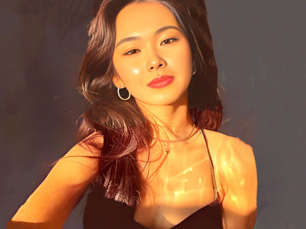 Live sex webcam photo for LillieKyut #277689340