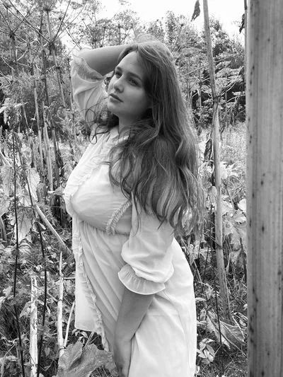 Live sex webcam photo for LindaPotter #290121612