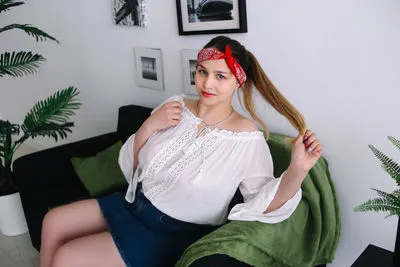 Live sex webcam photo for LindaPotter #290121629