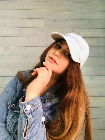 Live sex webcam photo for LindaPotter #290121631