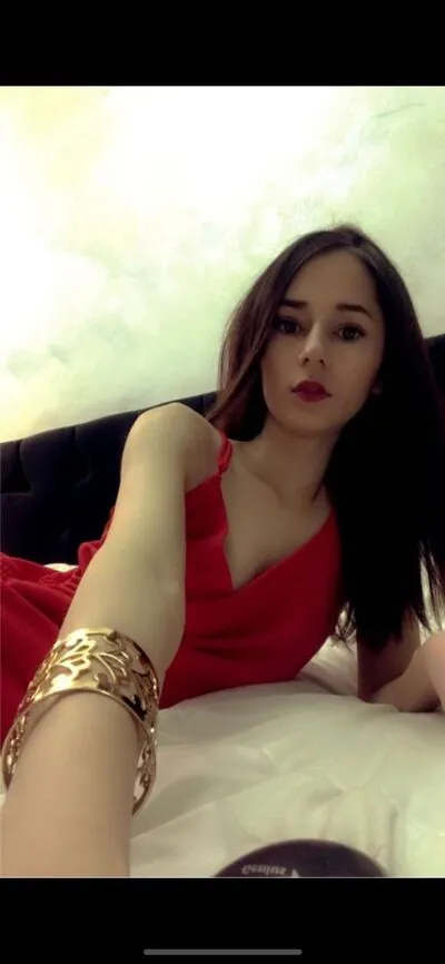 Live sex webcam photo for LisaBlair #290138414
