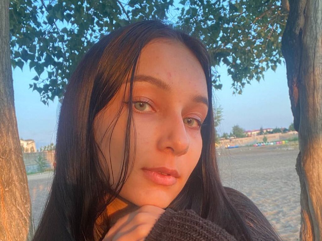 Live sex webcam photo for LisaBride #276642017