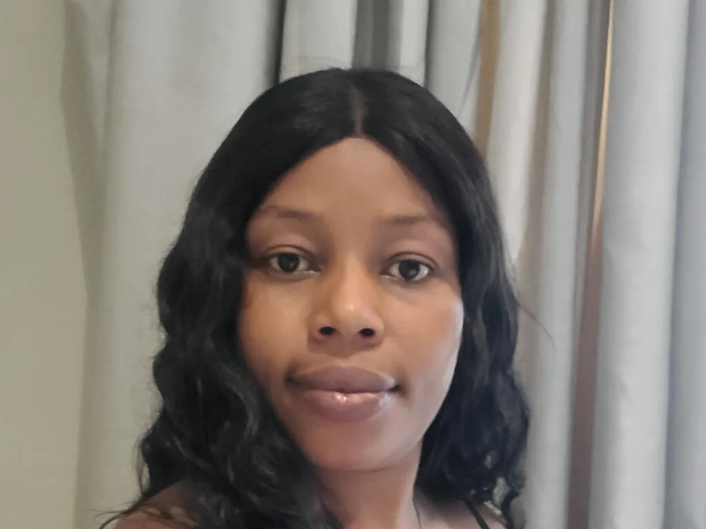 Live sex webcam photo for LisaLinus #278247353